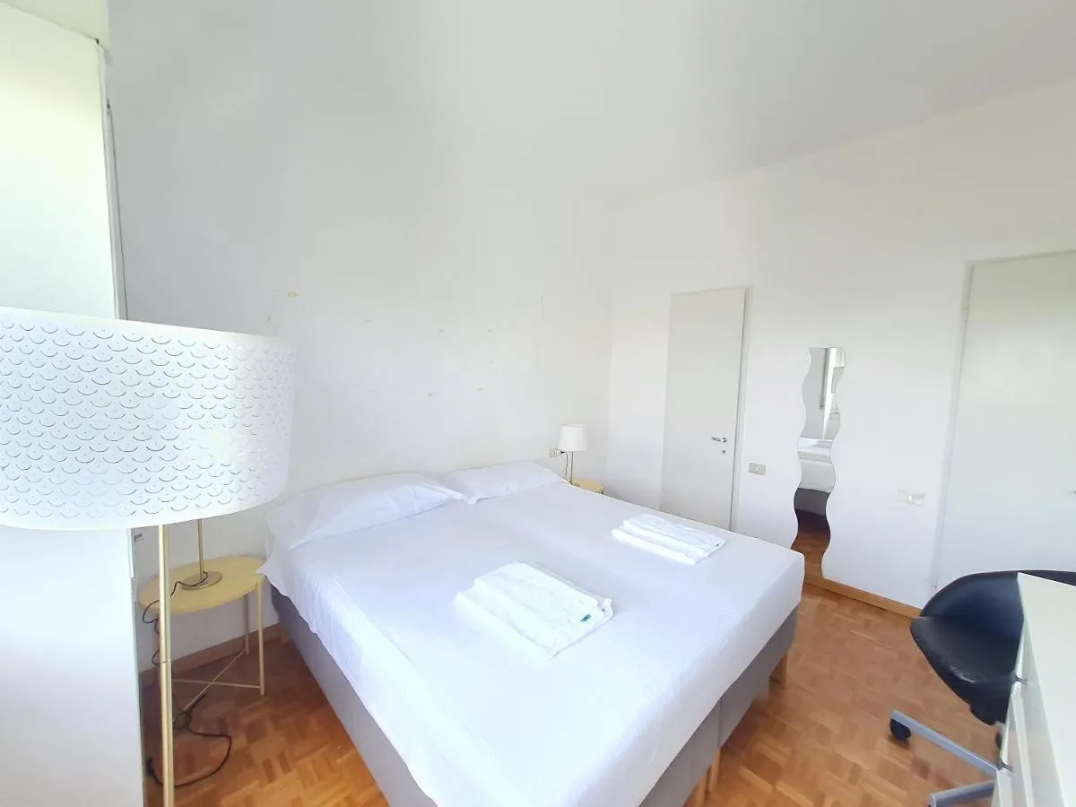 Crocetta - Porta Romana cozy apartment Duomo view Milano 0*,